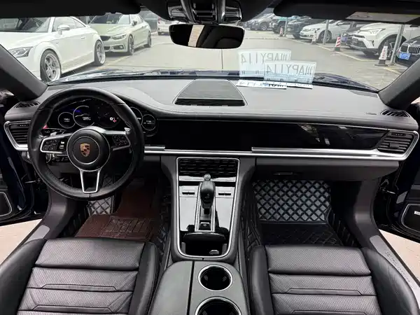 Porsche Panamera 2020