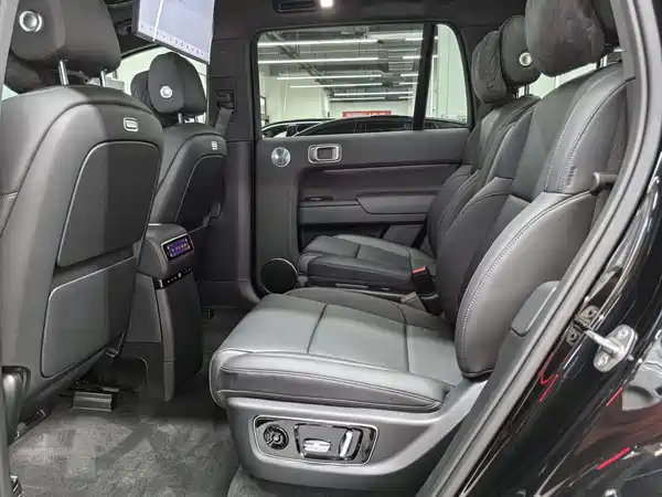 Li Auto L9 2025