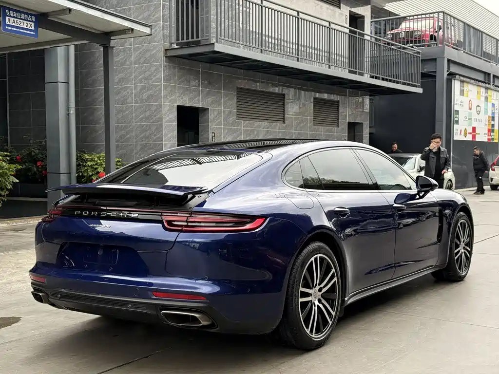 Porsche Panamera 2020 — фото 13