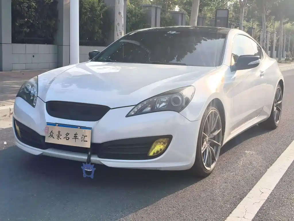 Hyundai Genesis Coupe 2012 — фото 1