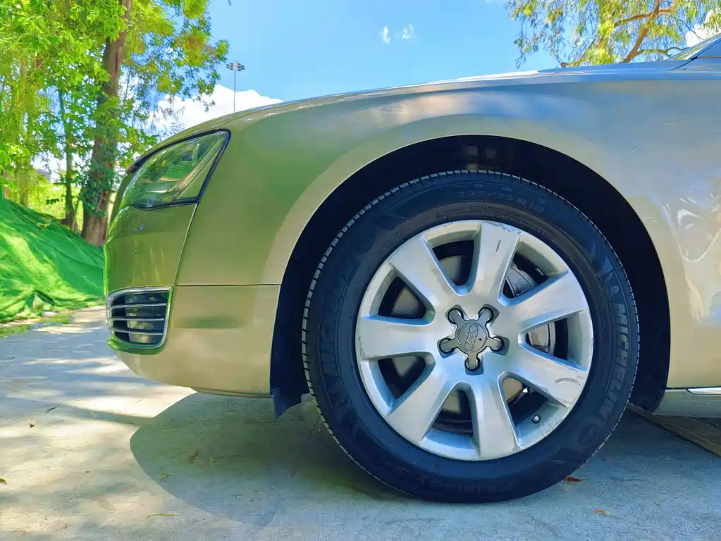 Audi A8 2014