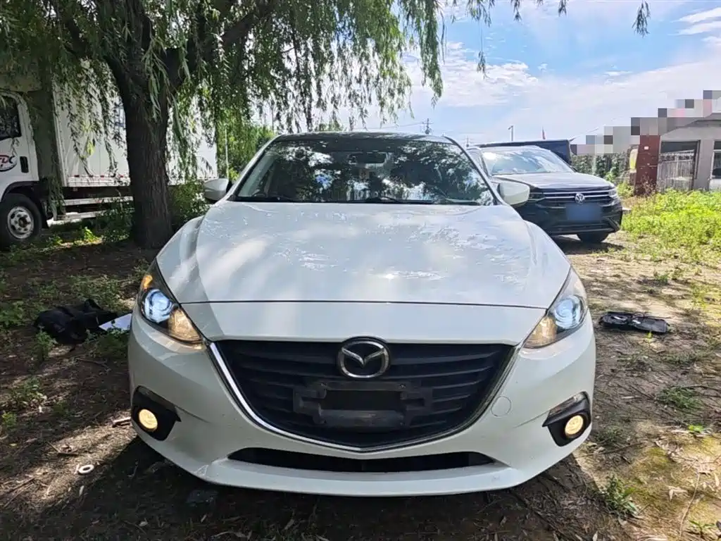 Mazda 3 Axela 2015 — фото 3
