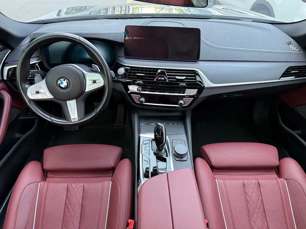 BMW 5 Series 2023 — фото 17