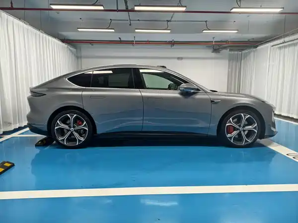 NIO ET5 2025