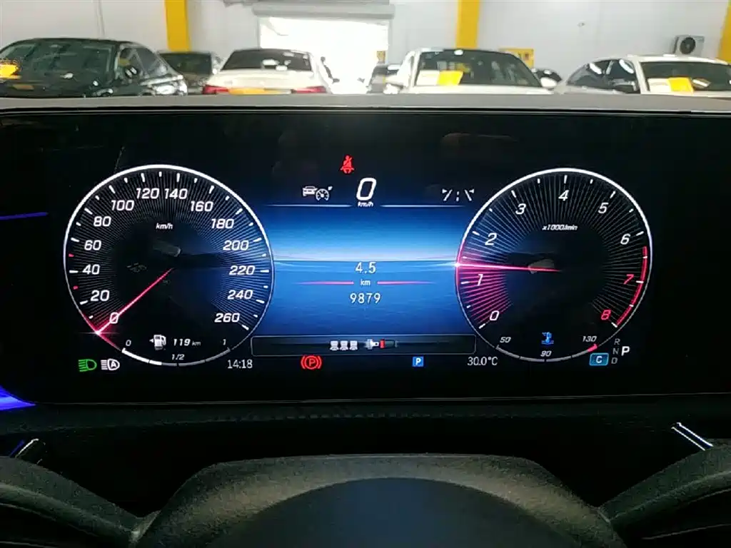 Mercedes-Benz A-Class 2024 — фото 12