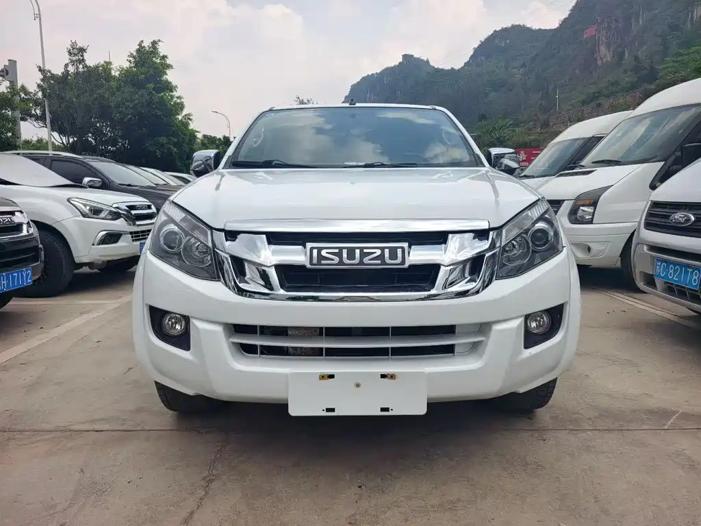 Isuzu D-MAX 2017 — фото 2