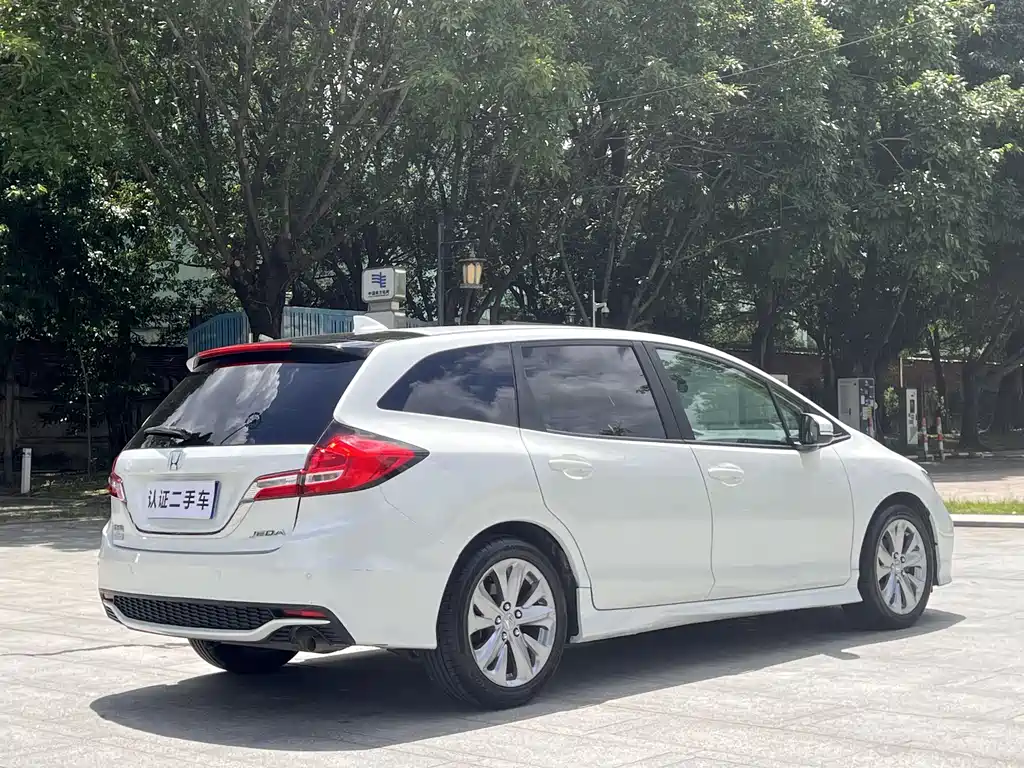 Honda Jade 2017 — фото 11