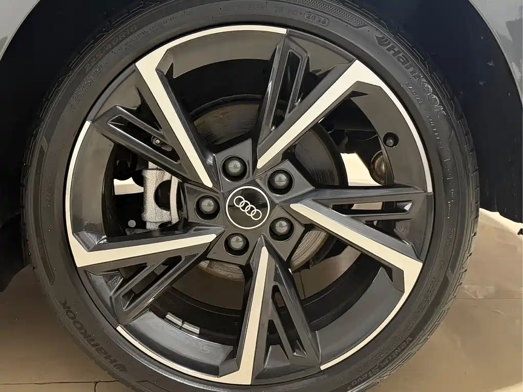Audi A3 2023 — фото 28