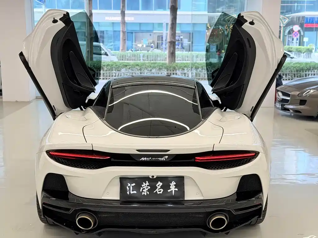 McLaren GT 2022 — фото 12
