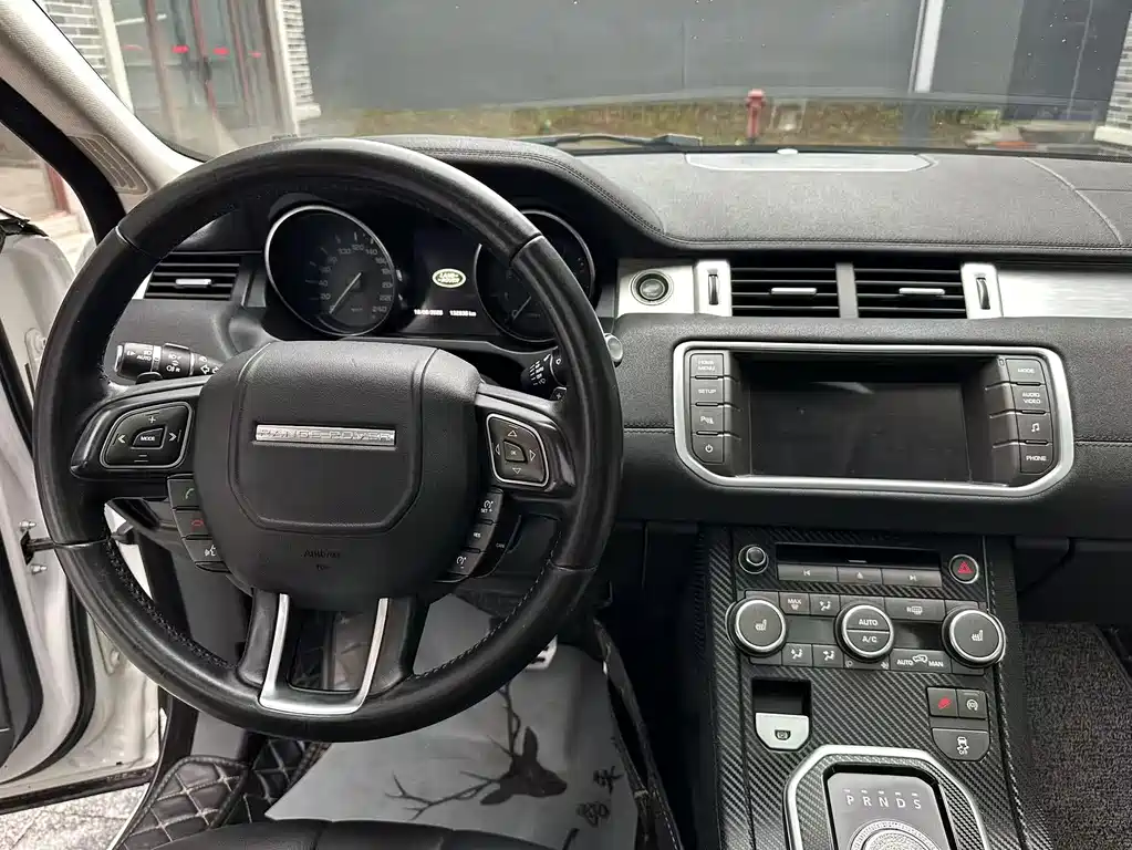 Land Rover Evoque 2016 — фото 12