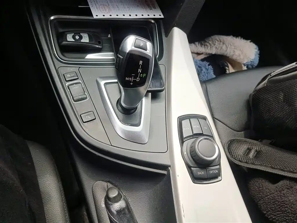 BMW 3 Series 2015 — фото 10