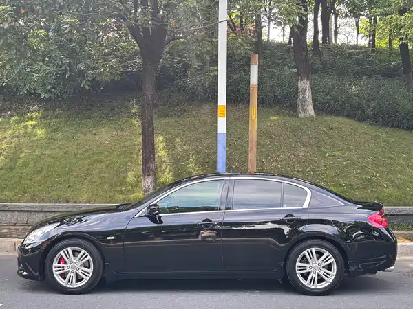 Infiniti G Series 2011