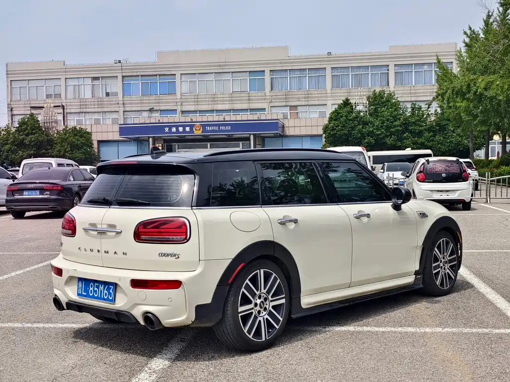 MINI Clubman 2015