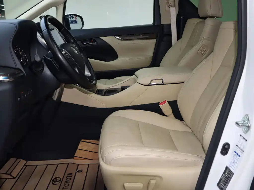Toyota Vellfire 2023 — фото 4