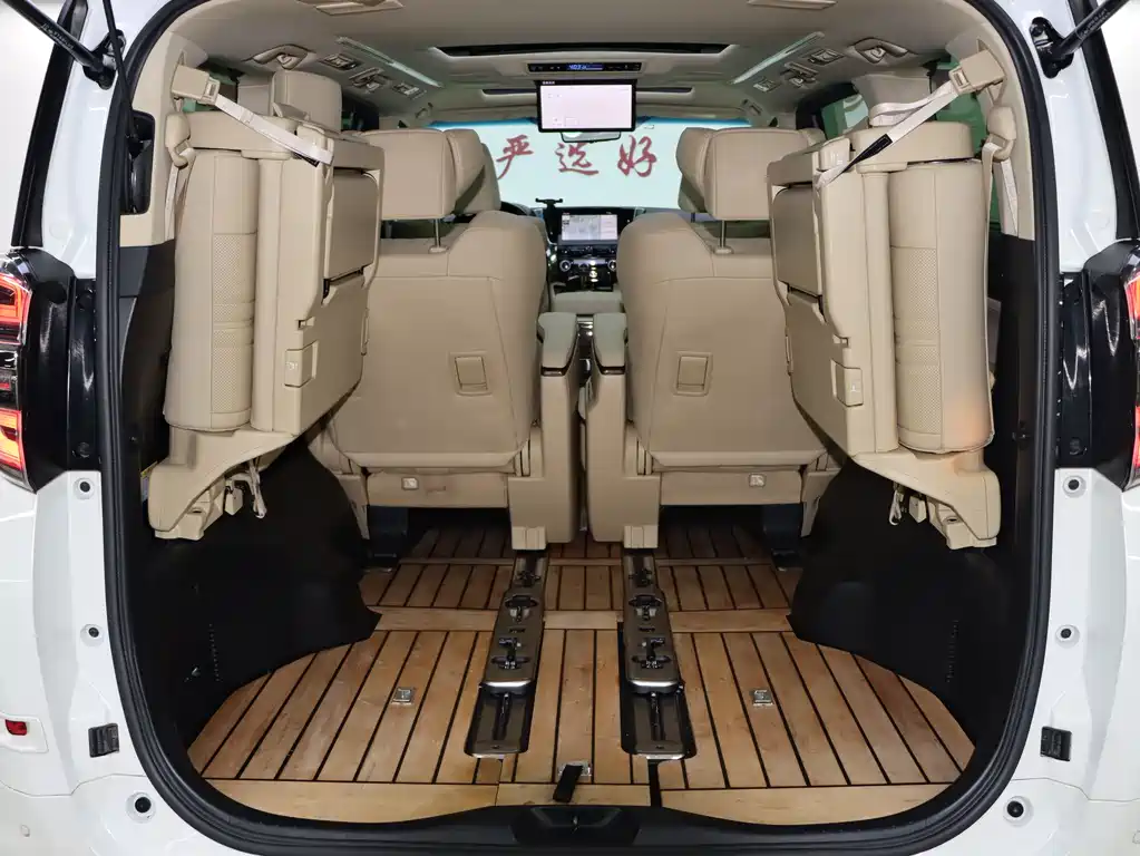 Toyota Vellfire 2023 — фото 20