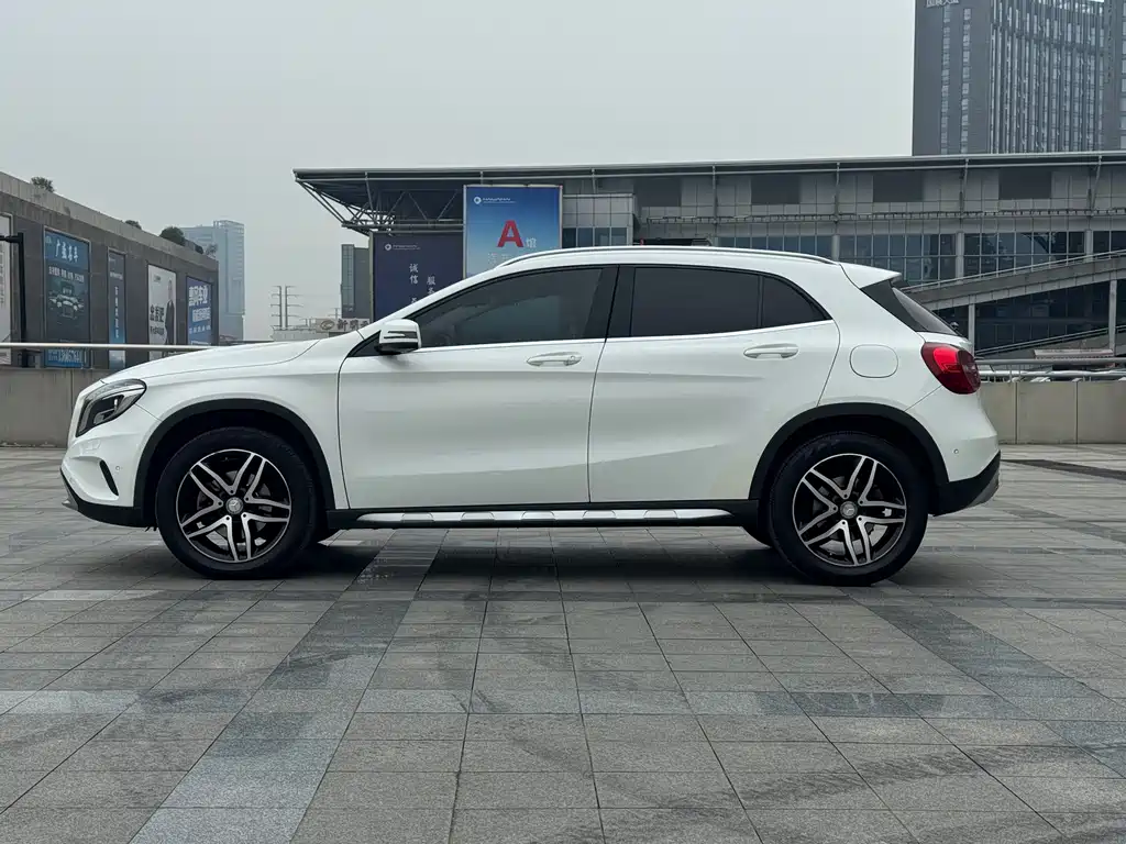Mercedes-Benz GLA 2015 — фото 8
