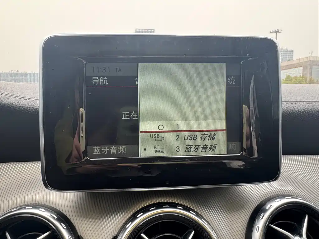 Mercedes-Benz GLA 2015 — фото 18