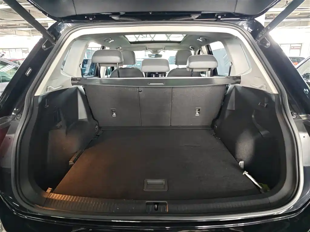 Volkswagen Tiguan L 2022 — фото 15