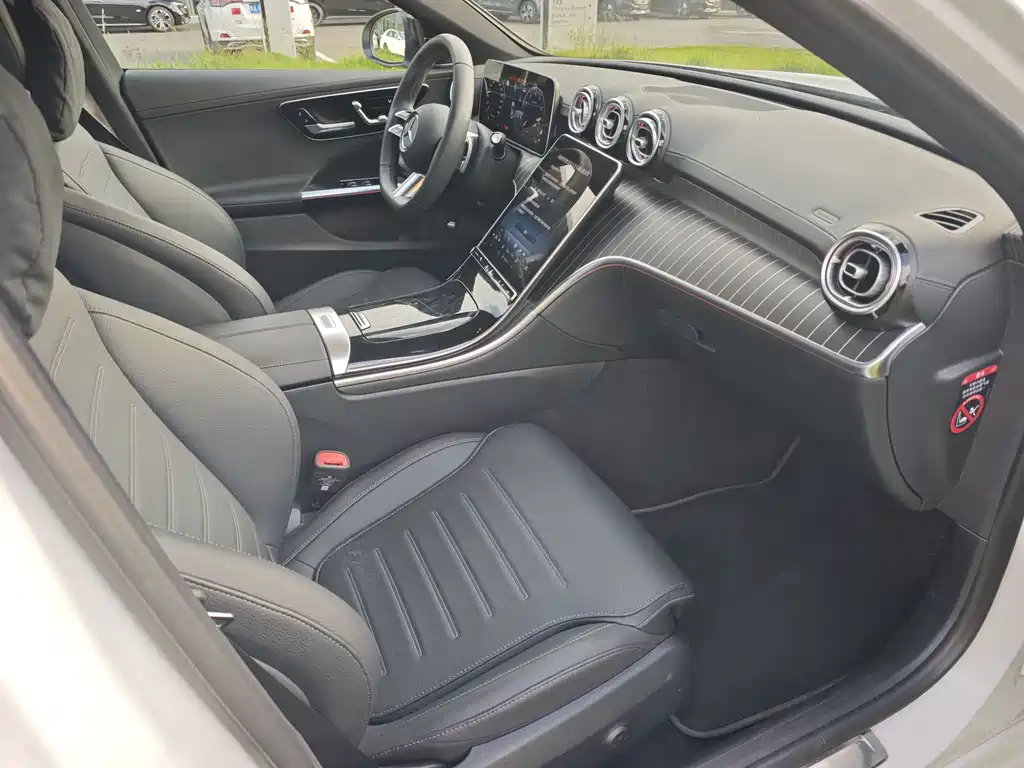 Mercedes-Benz C-Class 2024 — фото 20