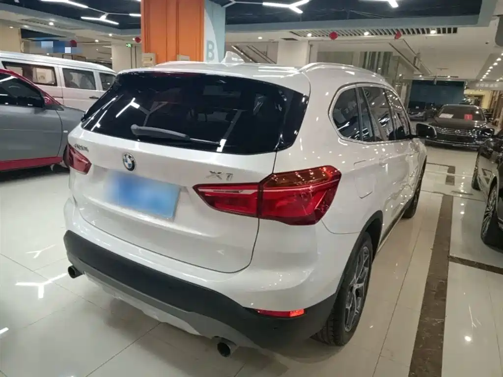 BMW X1 2017 — фото 7