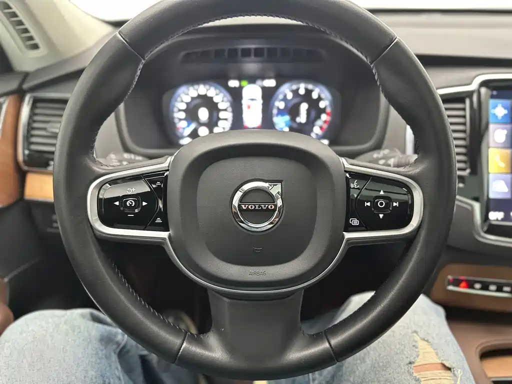 Volvo XC90 2020 — фото 23