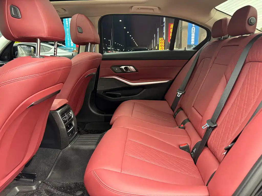 BMW 3 Series 2025 — фото 13