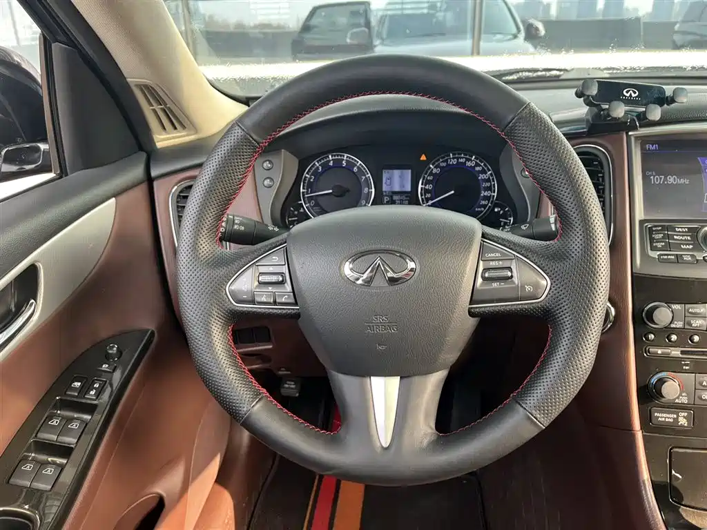 Infiniti QX50 2016 — фото 11