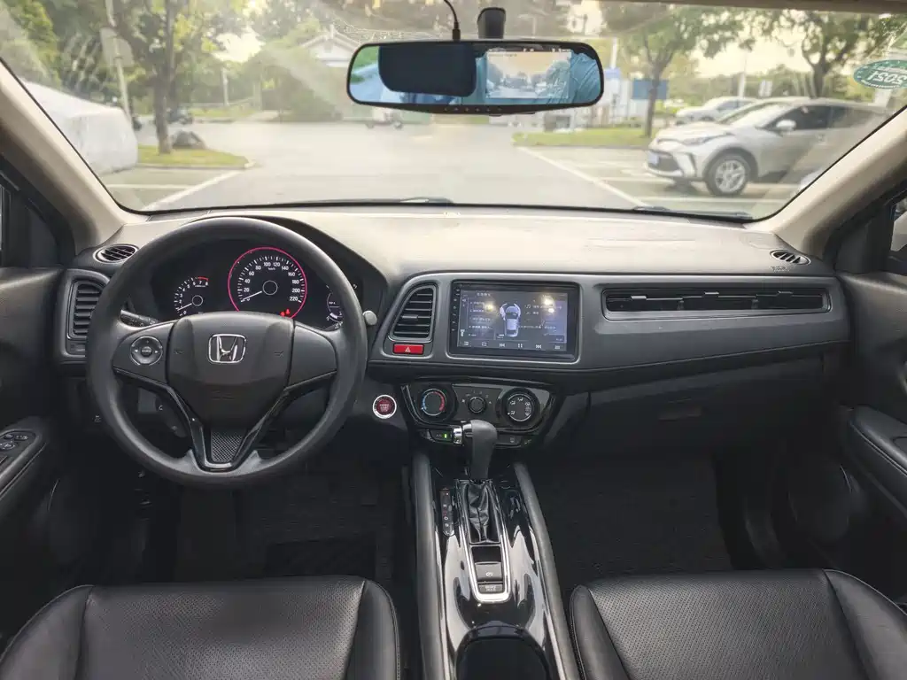 Honda Vezel 2017 — фото 8