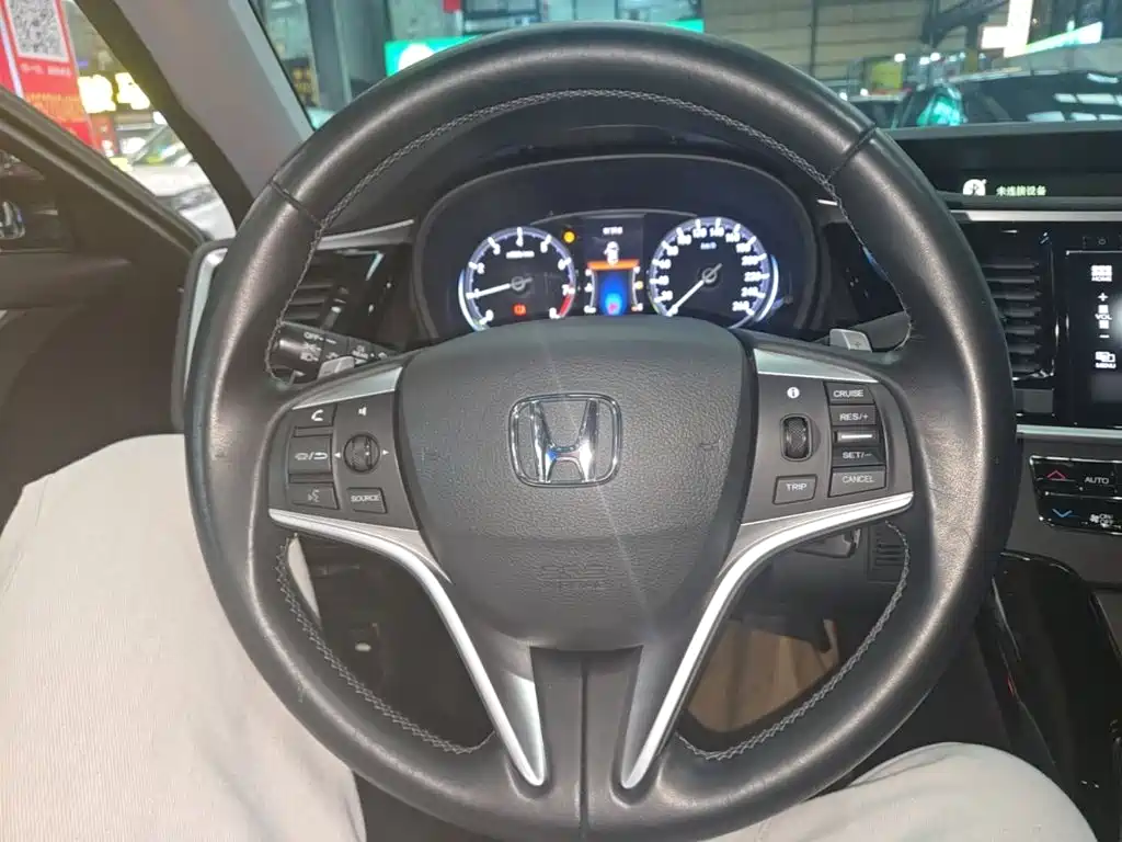 Honda Spirior 2015 — фото 11