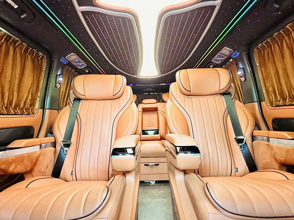 Mercedes-Benz Vito 2024 — фото 17