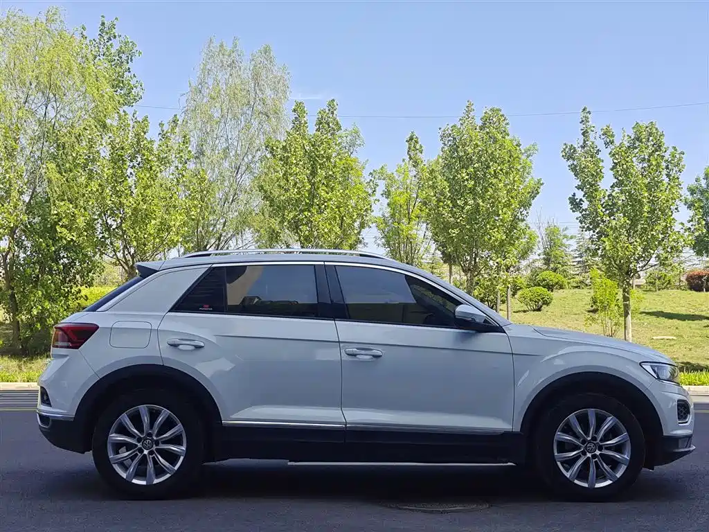 Volkswagen T-Roc 2020 — фото 25
