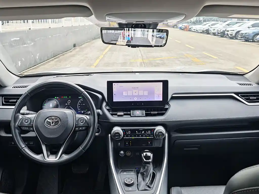 Toyota Wildlander 2023 — фото 12
