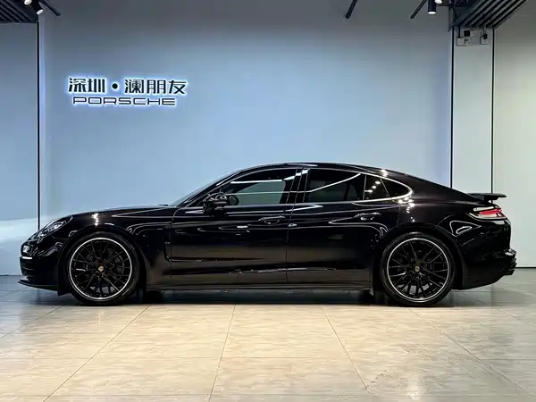 Porsche Panamera 2022