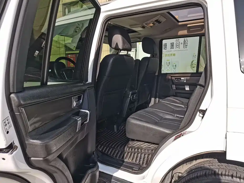 Land Rover Discovery 2013 — фото 10