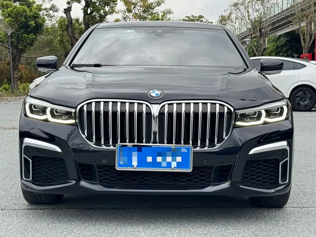 BMW 7 Series 2021 — фото 2