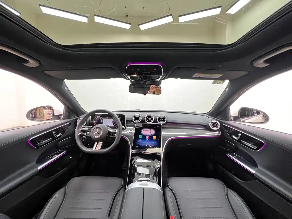 Mercedes-Benz C-Class 2025 — фото 21