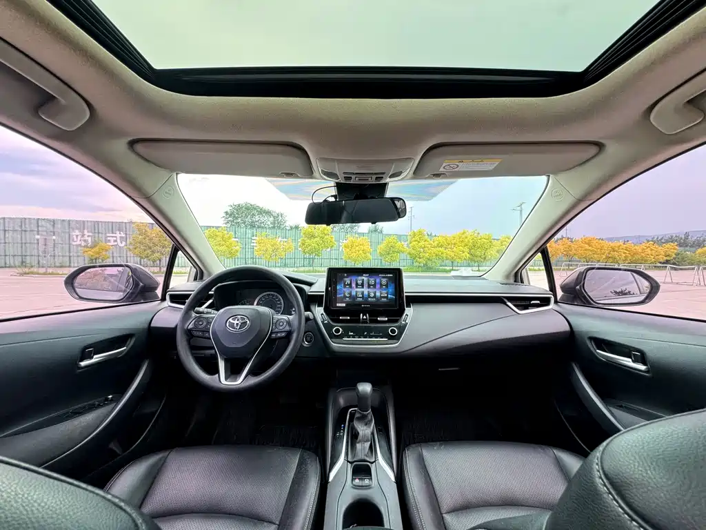 Toyota Corolla 2020 — фото 18