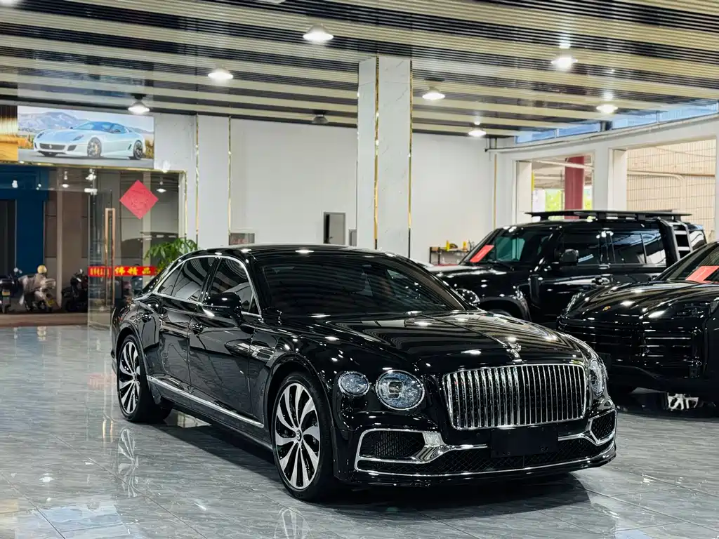Bentley Flying Spur 2025 — фото 3