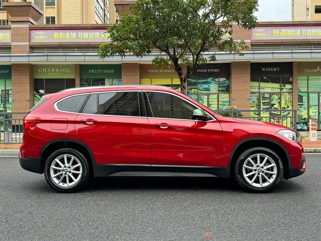 BMW X1 2018 — фото 8