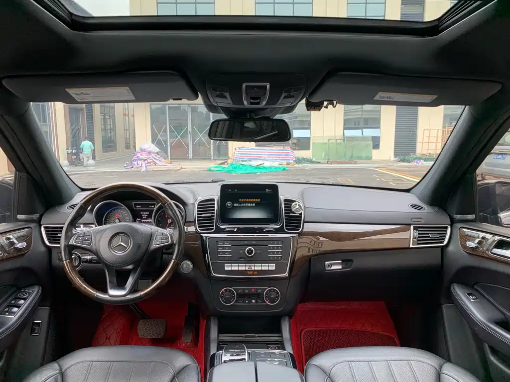 Mercedes-Benz GLS 2017 — фото 27