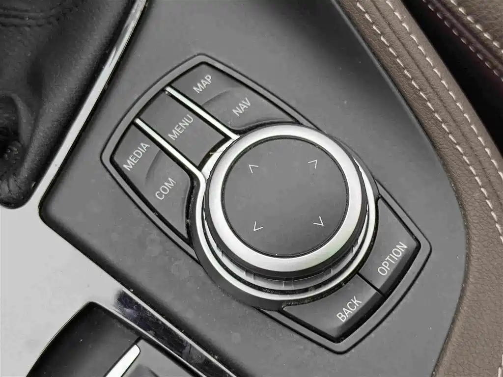 BMW X1 New Energy 2020 — фото 16