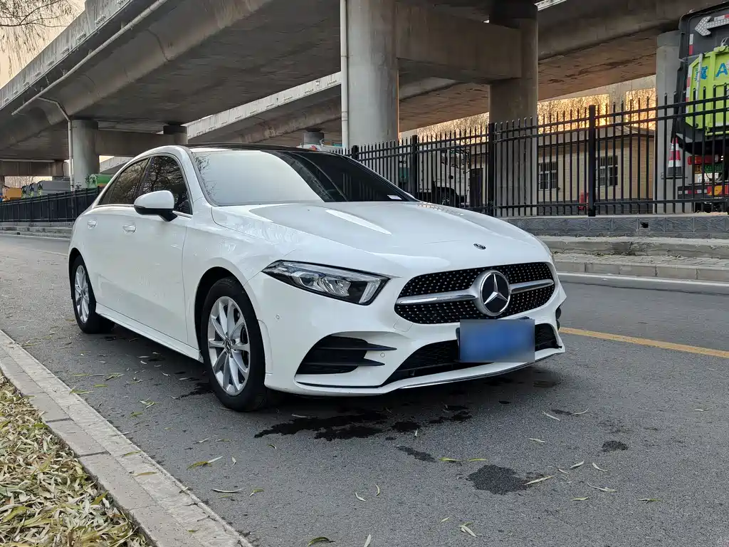 Mercedes-Benz A-Class 2020 — фото 3