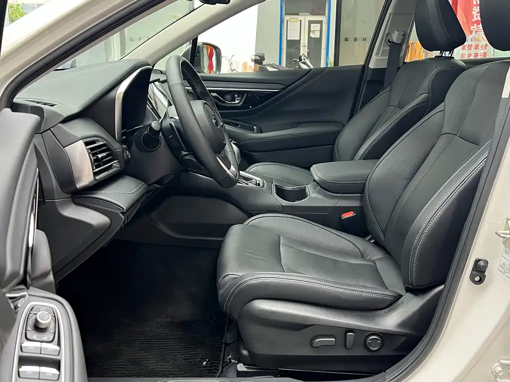 Subaru Outback 2022 — фото 10
