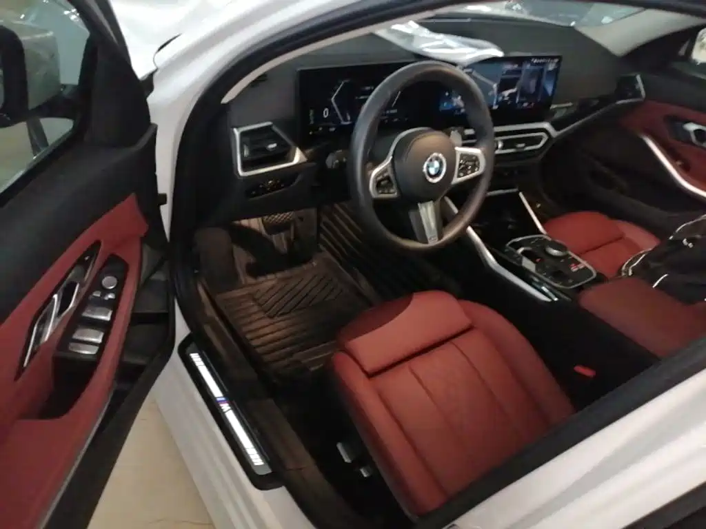 BMW 3 Series 2022 — фото 16