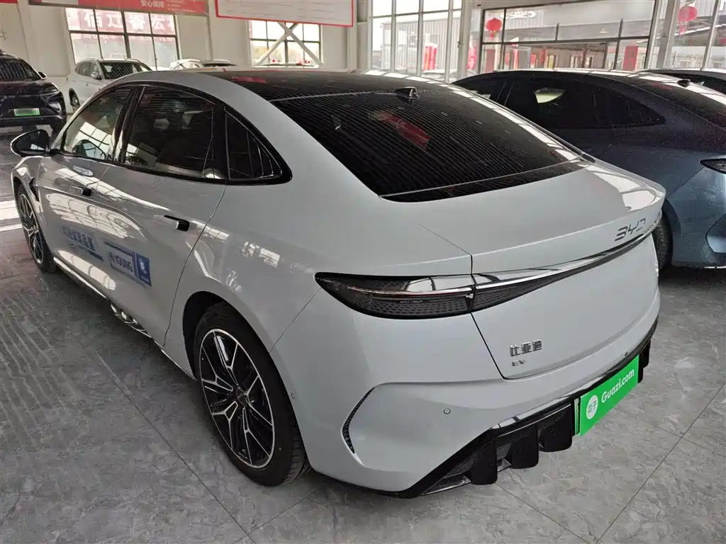 BYD Seal 2025 — фото 5