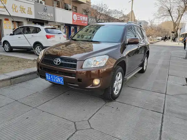 Toyota RAV4 2011