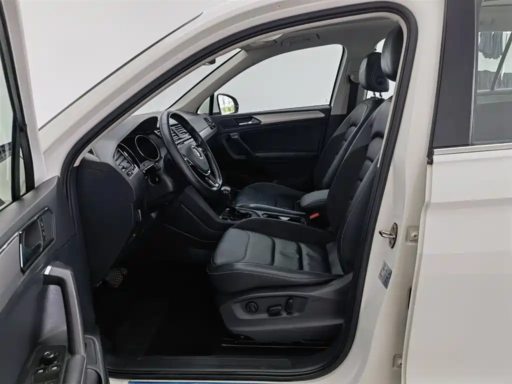 Volkswagen Tiguan L 2019 — фото 10