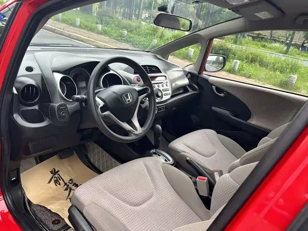 Honda Fit 2010 — фото 11