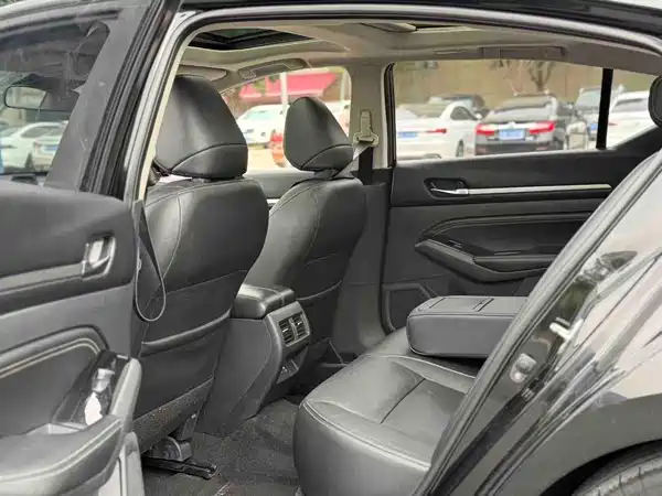 Nissan Teana 2021