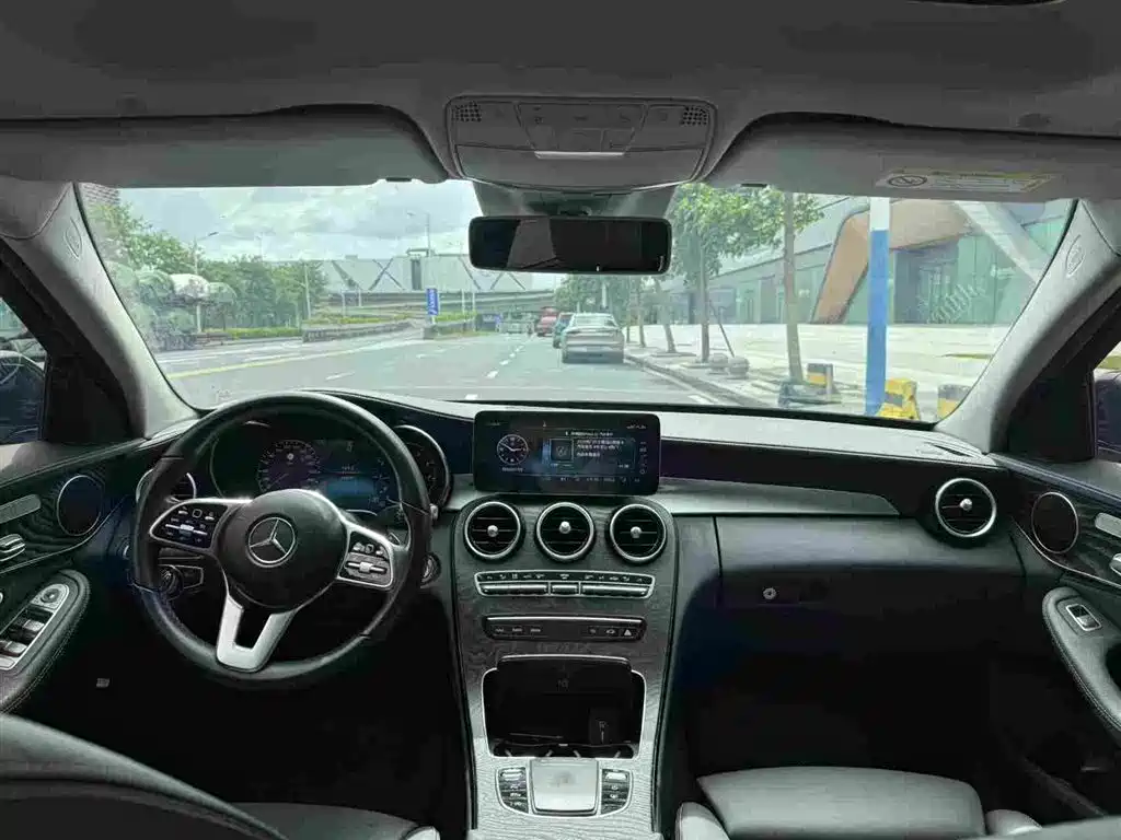 Mercedes-Benz C-Class 2019 — фото 12